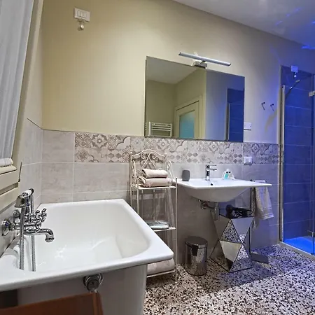 28 Rotonda 4*